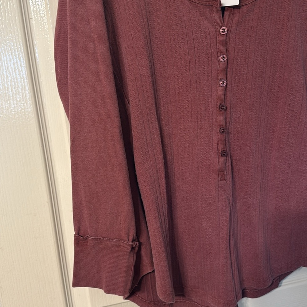 Torrid Long Sleeve fitted Henley - Picture 3 of 6